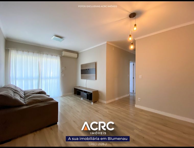 Apartamento no Bairro Garcia em Blumenau com 3 Dormitórios (1 suíte) e 90.71 m² - AP06787V