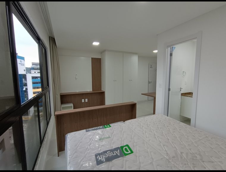 Apartamento no Bairro Garcia em Blumenau com 1 Dormitórios (1 suíte) - 3690661-L
