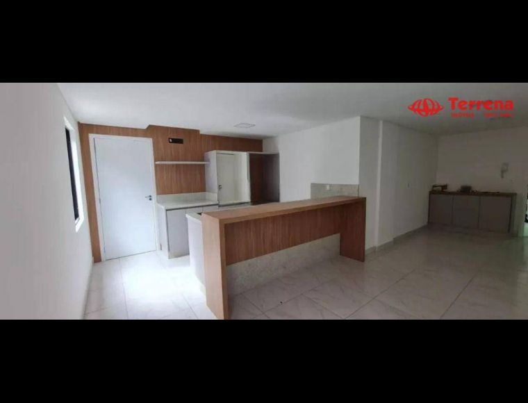 Apartamento no Bairro Garcia em Blumenau com 2 Dormitórios e 55 m² - AP0407-L