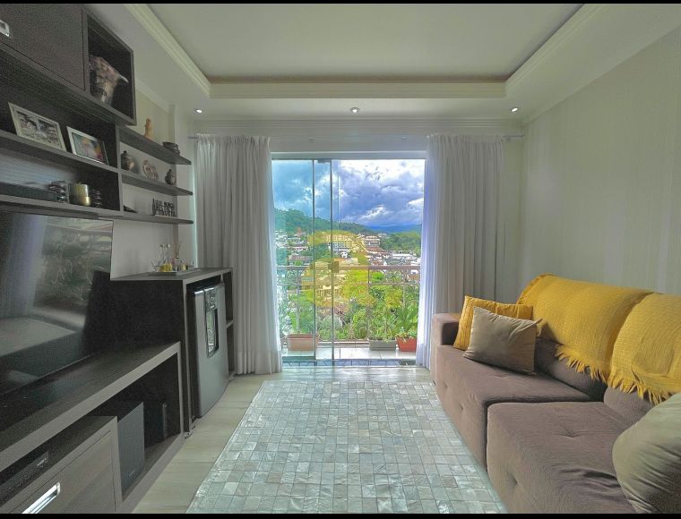 Apartamento no Bairro Garcia em Blumenau com 2 Dormitórios e 110 m² - 6004581
