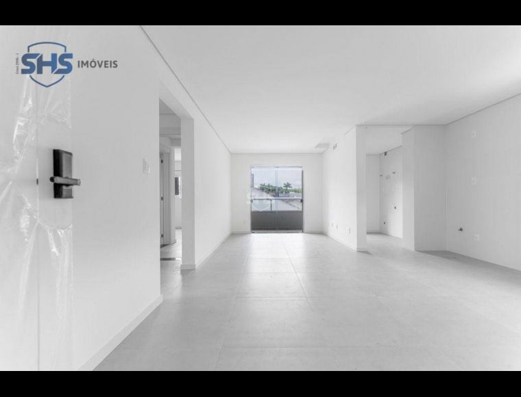 Apartamento no Bairro Garcia em Blumenau com 3 Dormitórios (1 suíte) e 86 m²