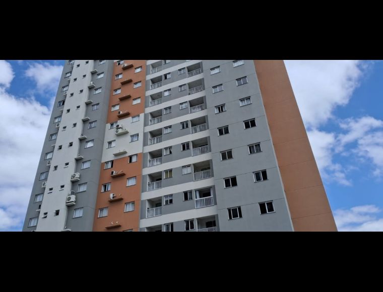 Apartamento no Bairro Garcia em Blumenau com 2 Dormitórios e 57 m² - 3301093