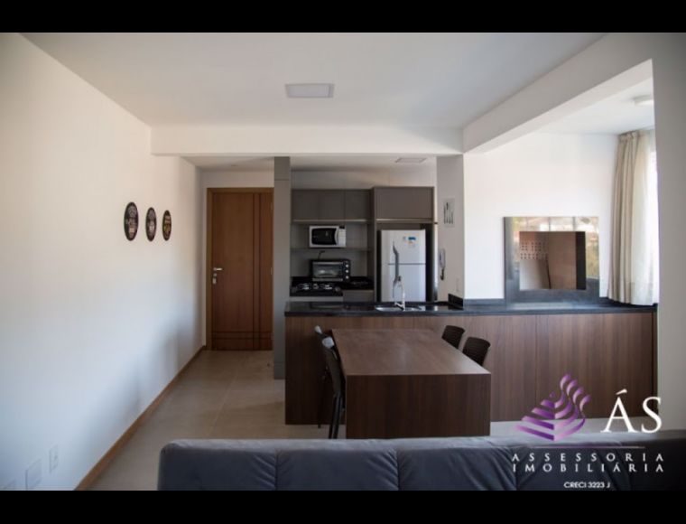 Apartamento no Bairro Garcia em Blumenau com 1 Dormitórios e 51 m² - AP0082