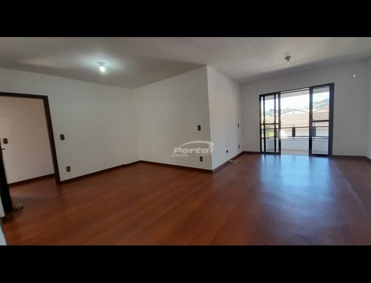 Apartamento no Bairro Garcia em Blumenau com 3 Dormitórios (1 suíte) e 142 m² - 35718508