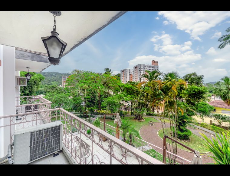Apartamento no Bairro Garcia em Blumenau com 3 Dormitórios (1 suíte) e 219 m² - TE80