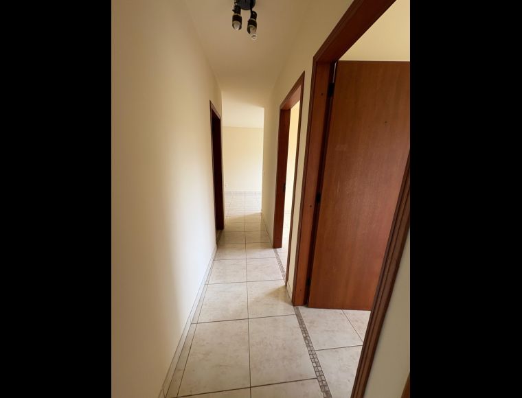 Apartamento no Bairro Garcia em Blumenau com 3 Dormitórios (1 suíte) e 92 m² - 5810269