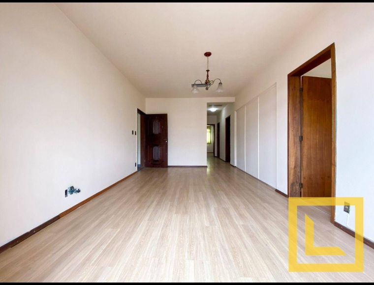 Apartamento no Bairro Itoupava Norte em Blumenau com 3 Dormitórios (1 suíte) e 91 m² - AP1397