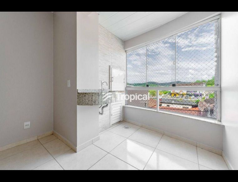 Apartamento no Bairro Itoupava Norte em Blumenau com 2 Dormitórios e 77 m² - AP4121