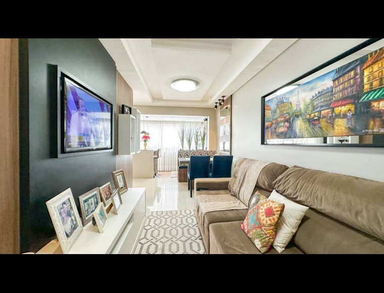 Apartamento no Bairro Itoupava Norte em Blumenau com 2 Dormitórios (1 suíte) e 70 m² - 2908