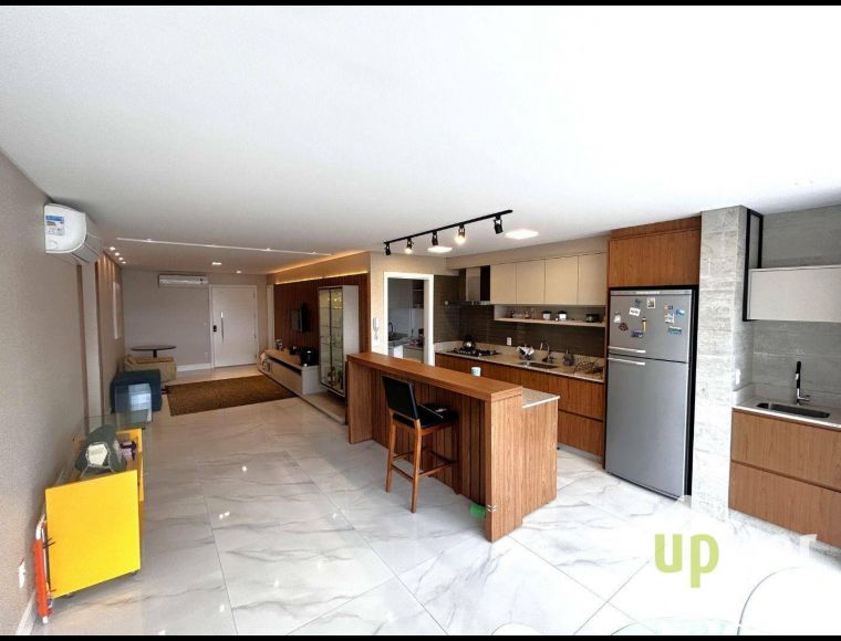 Apartamento no Bairro Itoupava Seca em Blumenau com 3 Dormitórios (3 suítes) e 125 m² - AP0156