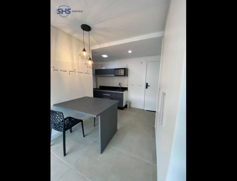 Apartamento no Bairro Itoupava Seca em Blumenau com 1 Dormitórios e 50 m² - AP4396
