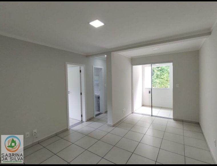 Apartamento no Bairro Itoupavazinha em Blumenau com 2 Dormitórios (1 suíte) e 59 m² - 0645