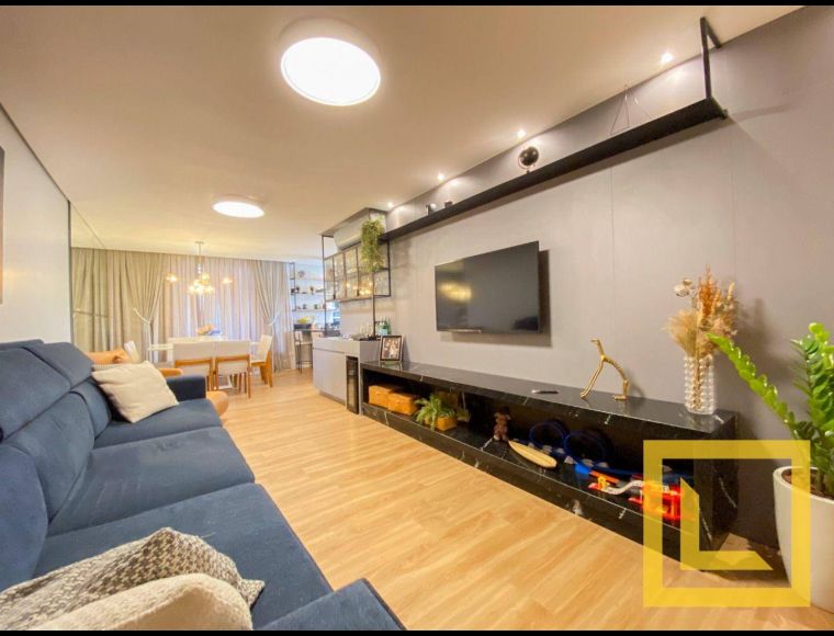 Apartamento no Bairro Jardim Blumenau em Blumenau com 3 Dormitórios (3 suítes) e 130 m² - AP1332