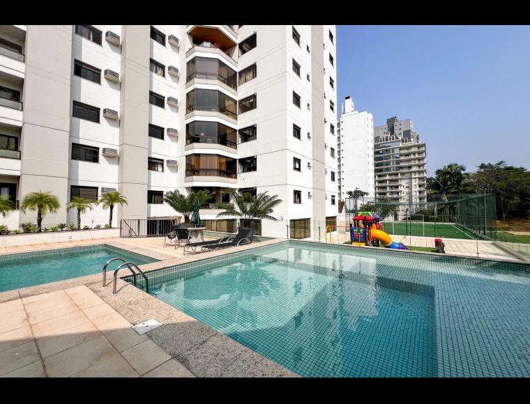 Apartamento no Bairro Jardim Blumenau em Blumenau com 4 Dormitórios (4 suítes) e 320 m² - RD1493