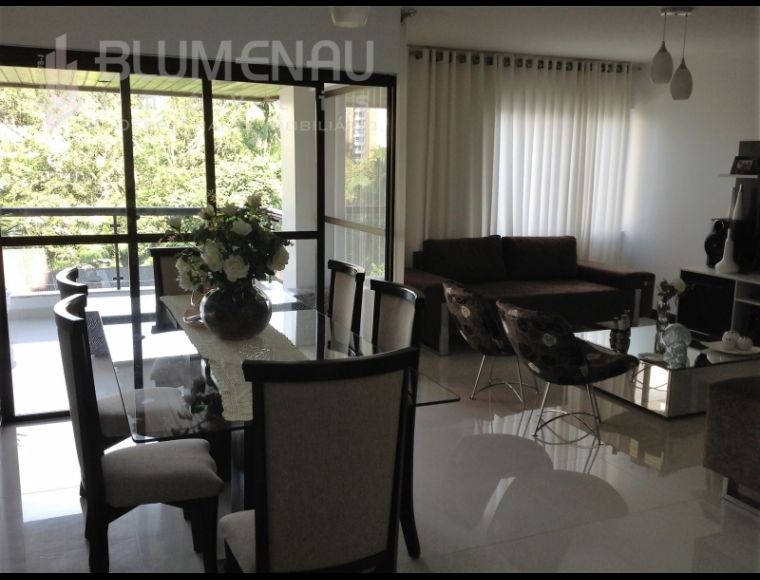 Apartamento no Bairro Jardim Blumenau em Blumenau com 3 Dormitórios (1 suíte) e 156 m² - 0577