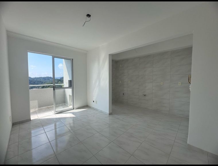 Apartamento no Bairro Passo Manso em Blumenau com 3 Dormitórios (1 suíte) e 90 m² - 5810280