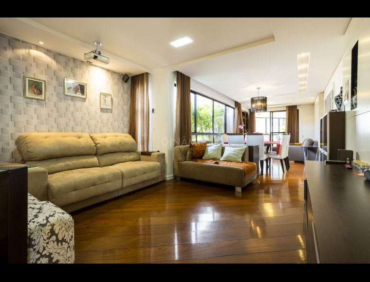 Apartamento no Bairro Ponta Aguda em Blumenau com 3 Dormitórios (1 suíte) e 286.35 m² - 3476782