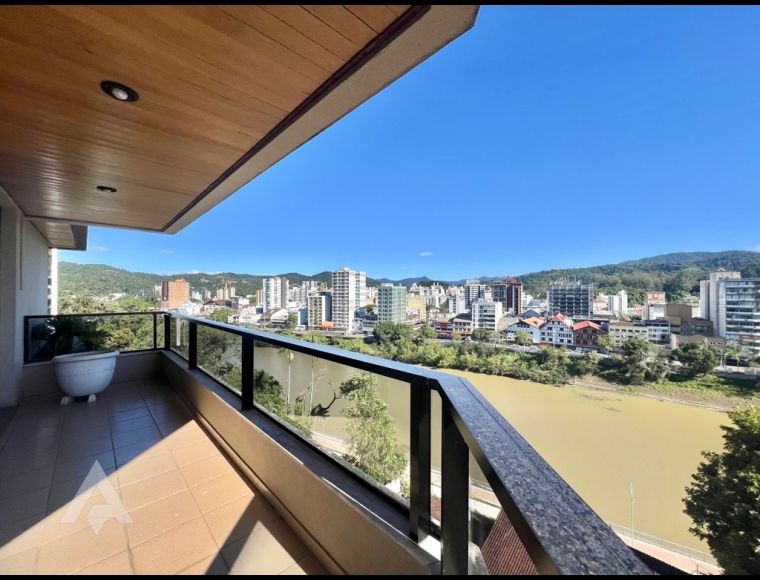 Apartamento no Bairro Ponta Aguda em Blumenau com 4 Dormitórios (1 suíte) e 280 m² - 1333426