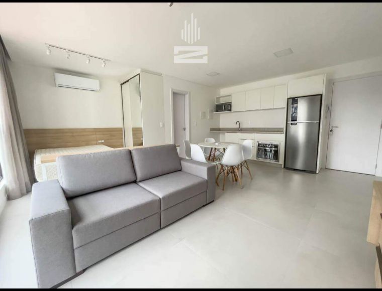 Apartamento no Bairro Ponta Aguda em Blumenau com 1 Dormitórios e 33 m² - 6086