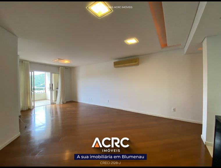 Apartamento no Bairro Ponta Aguda em Blumenau com 3 Dormitórios (1 suíte) e 140 m² - AP06281V