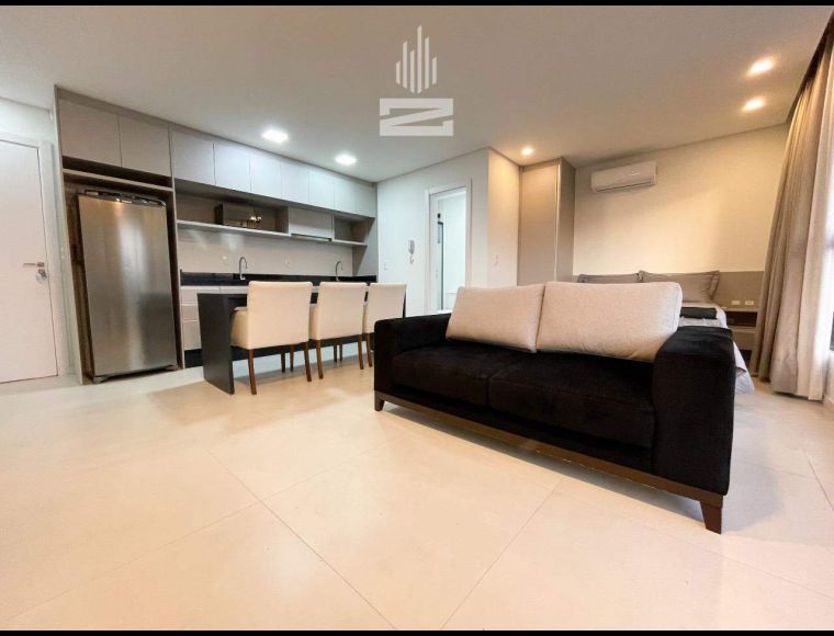 Apartamento no Bairro Ponta Aguda em Blumenau com 1 Dormitórios e 33 m² - 7080