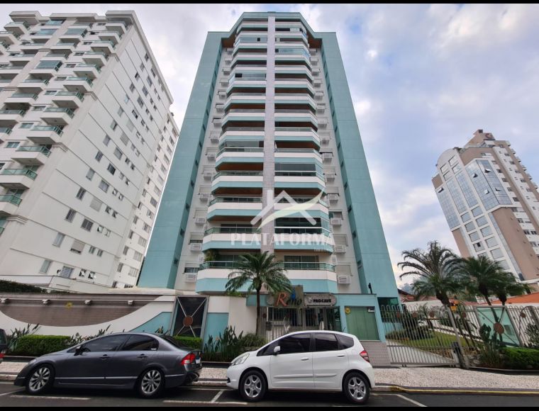 Apartamento no Bairro Ponta Aguda em Blumenau com 4 Dormitórios (2 suítes) e 170 m² - 3240