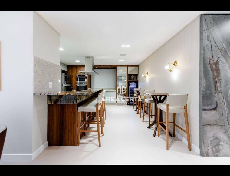 Apartamento no Bairro Ponta Aguda em Blumenau com 3 Dormitórios (3 suítes) e 130 m² - AP0306