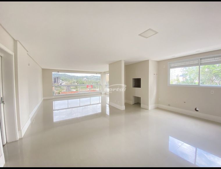 Apartamento no Bairro Ponta Aguda em Blumenau com 3 Dormitórios (3 suítes) e 153 m² - 35716976