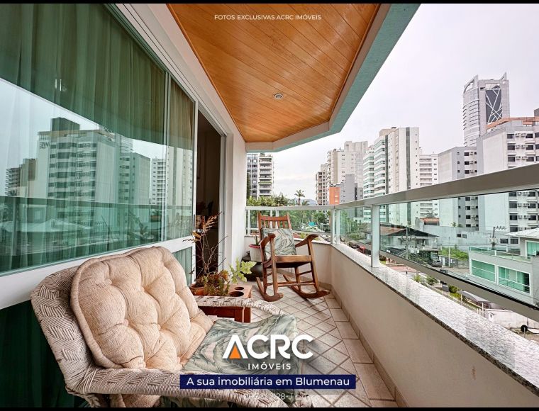 Apartamento no Bairro Ponta Aguda em Blumenau com 4 Dormitórios (3 suítes) e 169 m² - AP07353V