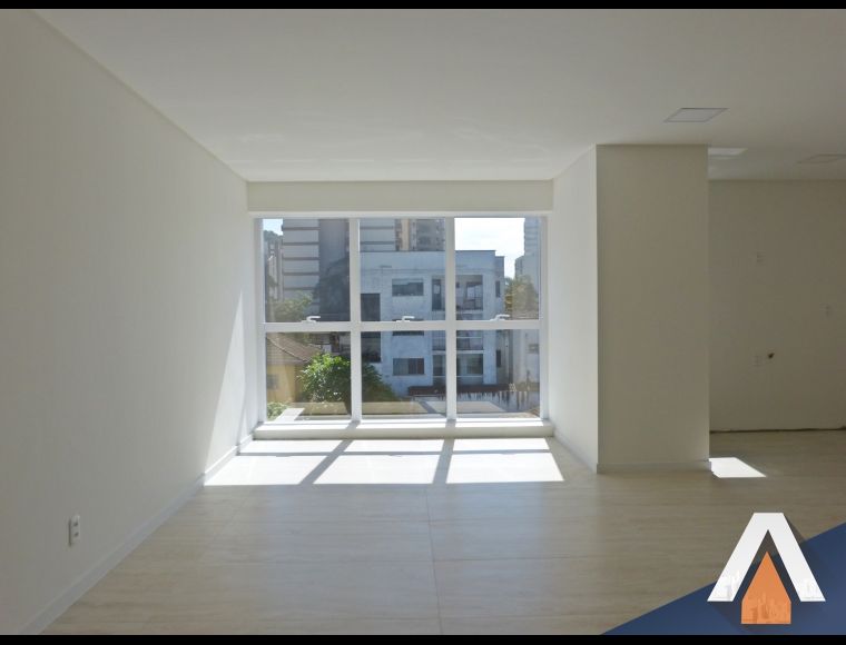 Apartamento no Bairro Ponta Aguda em Blumenau com 3 Dormitórios (3 suítes) e 124 m² - AP07552L