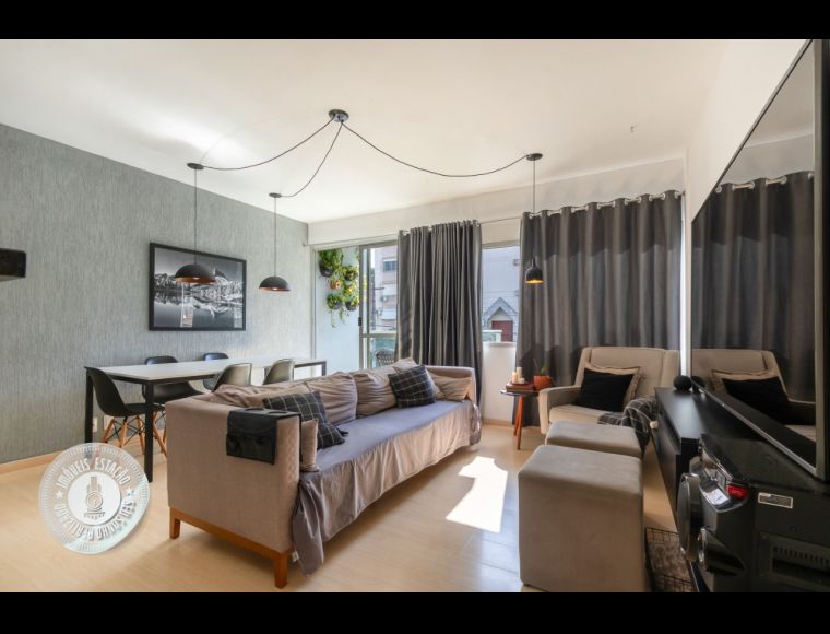 Apartamento no Bairro Ponta Aguda em Blumenau com 3 Dormitórios (1 suíte) - 2368