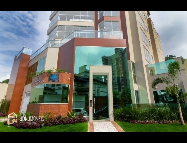 Apartamento no Bairro Ponta Aguda em Blumenau com 3 Dormitórios (1 suíte) e 144 m² - 514