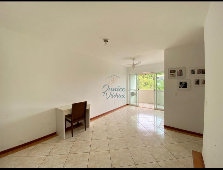 Apartamento no Bairro Ribeirão Fresco em Blumenau com 3 Dormitórios (1 suíte) e 93 m² - 6432599