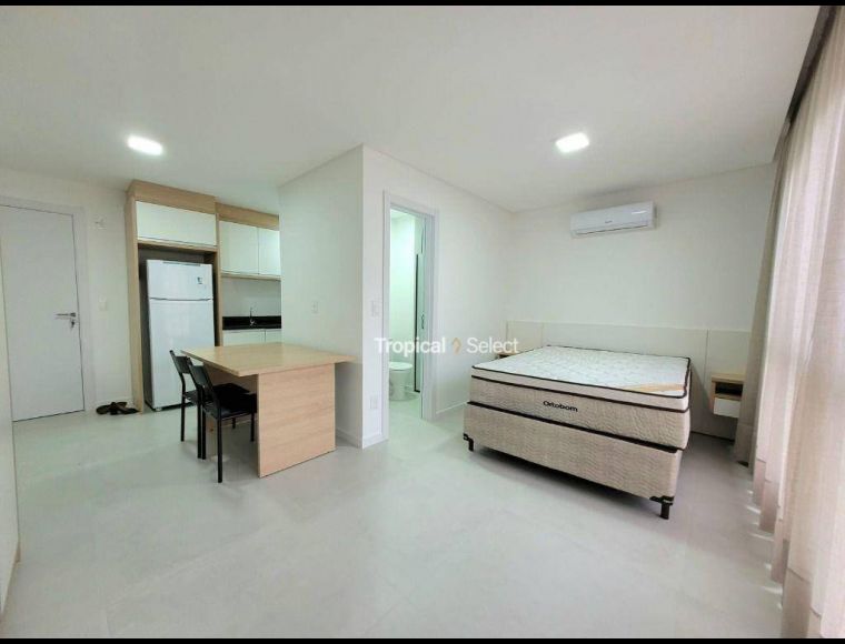Apartamento no Bairro Ribeirão Fresco em Blumenau com 1 Dormitórios e 34 m² - AP3594-L