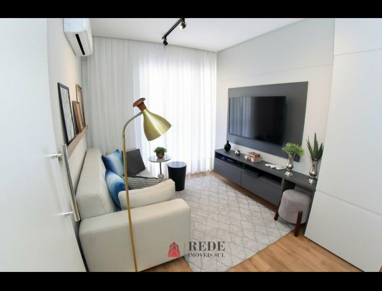 Apartamento no Bairro Ribeirão Fresco em Blumenau com 2 Dormitórios e 62 m² - 984