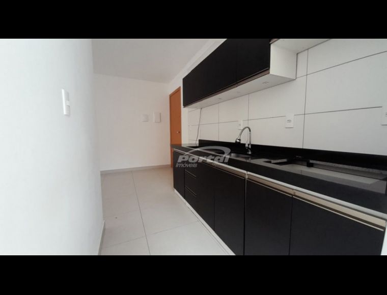 Apartamento no Bairro Salto Norte em Blumenau com 2 Dormitórios (1 suíte) e 83 m² - 35717168