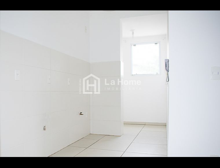 Apartamento no Bairro Salto Norte em Blumenau com 2 Dormitórios (1 suíte) e 65 m² - 6160011