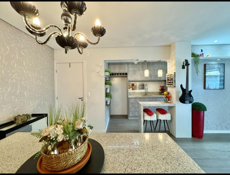Apartamento no Bairro Salto Weissbach em Blumenau com 2 Dormitórios e 65 m²