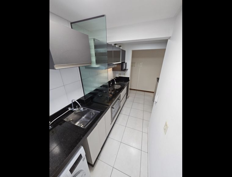 Apartamento no Bairro Salto Weissbach em Blumenau com 2 Dormitórios e 60 m² - 5810247