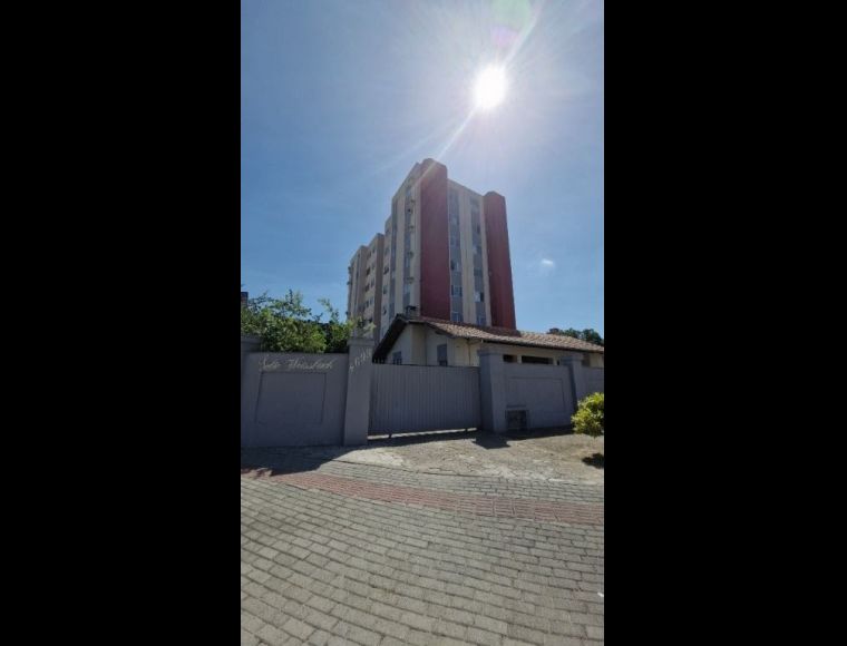 Apartamento no Bairro Salto Weissbach em Blumenau com 3 Dormitórios (1 suíte) e 68 m² - AP0963