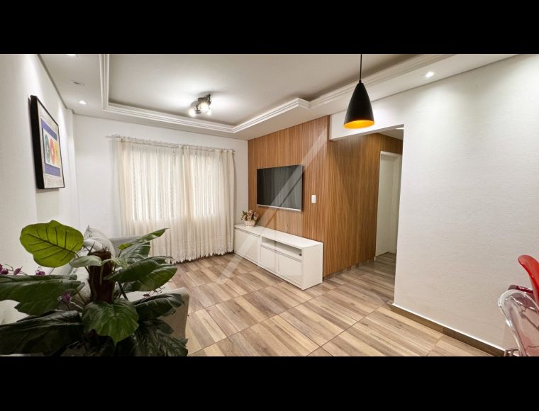 Apartamento no Bairro Velha em Blumenau com 3 Dormitórios e 56.61 m² - 6925