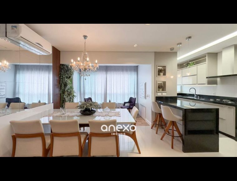 Apartamento no Bairro Velha em Blumenau com 3 Dormitórios (3 suítes) e 115 m² - 1476