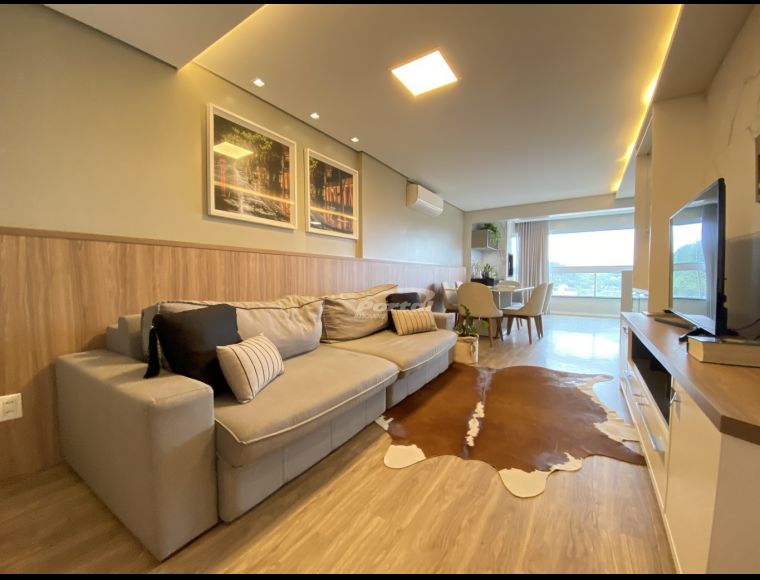 Apartamento no Bairro Velha em Blumenau com 3 Dormitórios (1 suíte) e 102 m² - 35717385