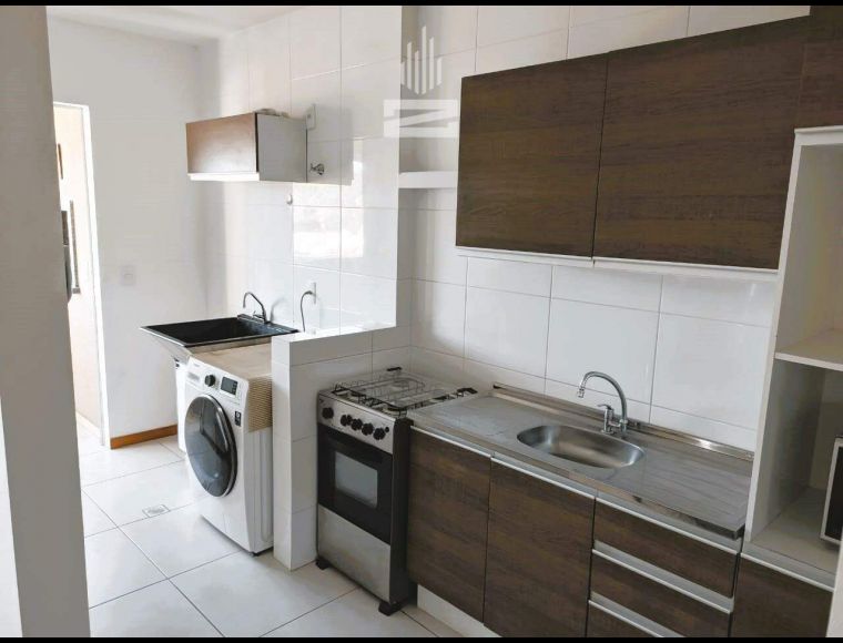 Apartamento no Bairro Velha em Blumenau com 2 Dormitórios (1 suíte) e 73 m² - 8961