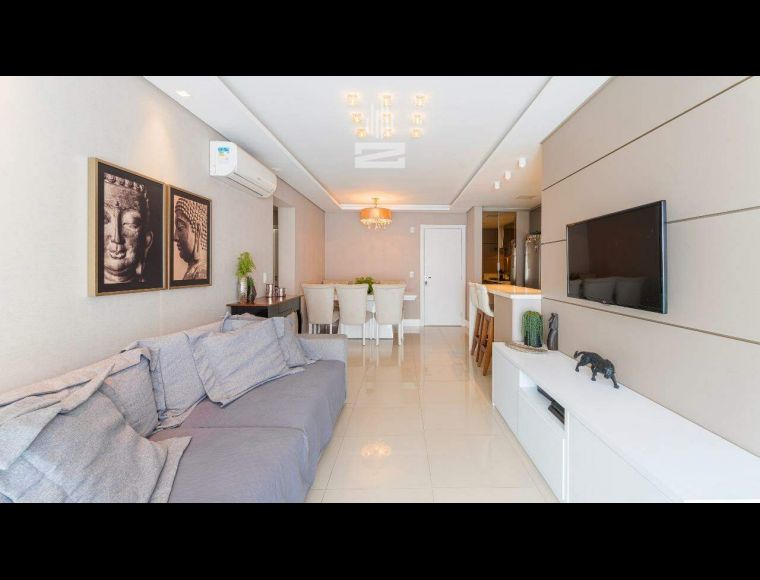 Apartamento no Bairro Velha em Blumenau com 3 Dormitórios (1 suíte) e 98 m² - 8967