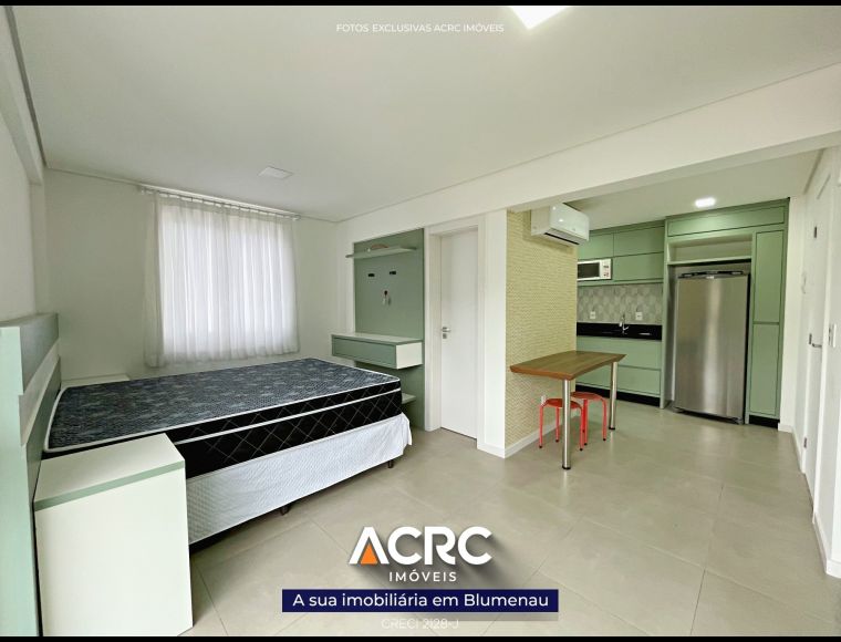 Apartamento no Bairro Velha em Blumenau com 1 Dormitórios (1 suíte) e 26 m² - AP07570V