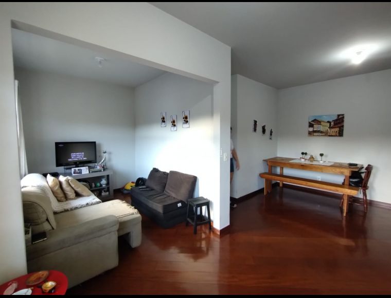 Apartamento no Bairro Velha em Blumenau com 2 Dormitórios e 90 m² - 3824931