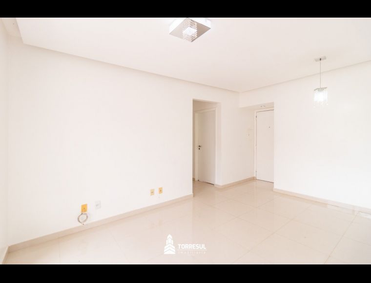 Apartamento no Bairro Velha em Blumenau com 3 Dormitórios (1 suíte) e 99 m² - 70213805