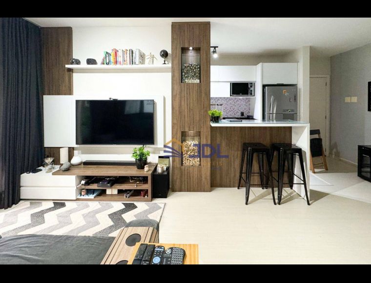 Apartamento no Bairro Velha em Blumenau com 2 Dormitórios (1 suíte) e 113 m² - AP1653