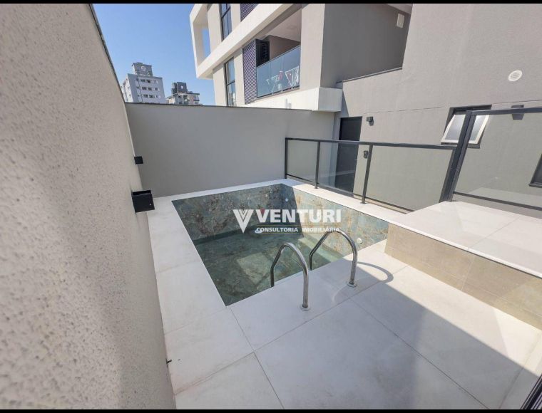 Apartamento no Bairro Velha em Blumenau com 3 Dormitórios (3 suítes) e 109 m²